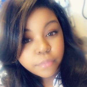 Meet your Posher, Alyscia